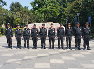 得安服務(wù)很專(zhuān)業(yè)，我們很放心